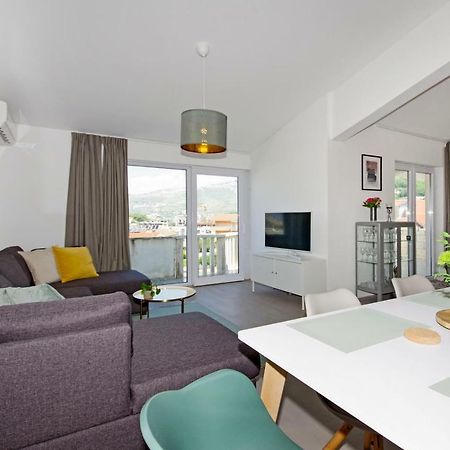 Manuela Apartment โปดสตรานา ภายนอก รูปภาพ