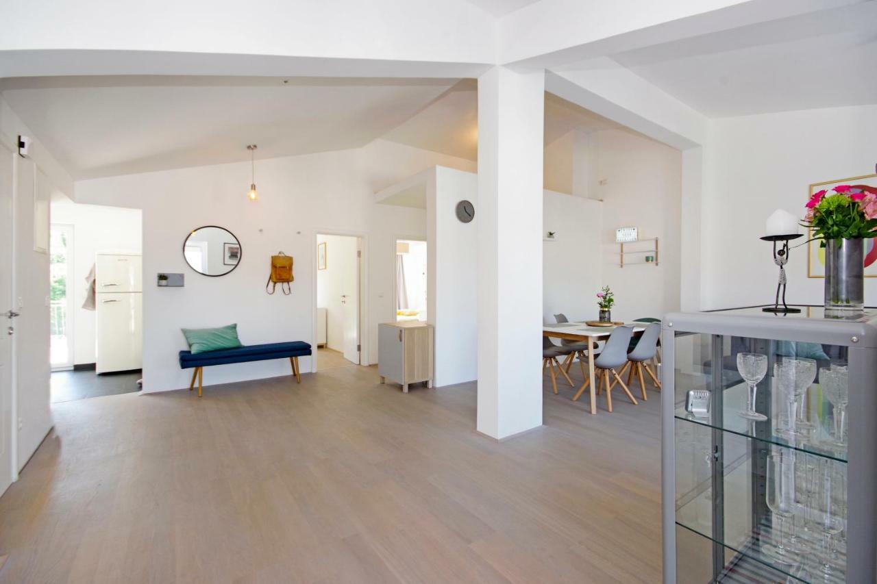 Manuela Apartment โปดสตรานา ภายนอก รูปภาพ