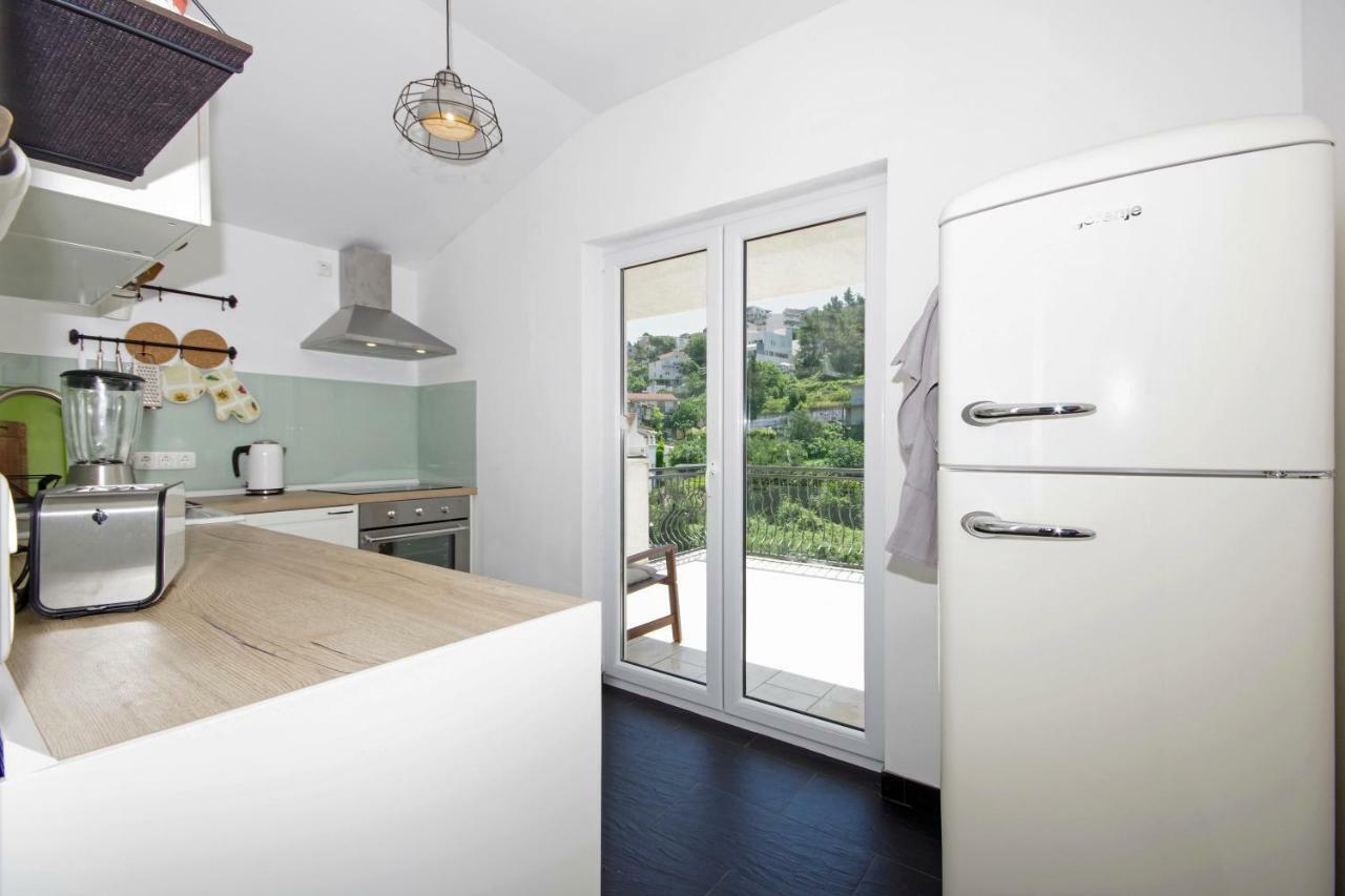 Manuela Apartment โปดสตรานา ภายนอก รูปภาพ