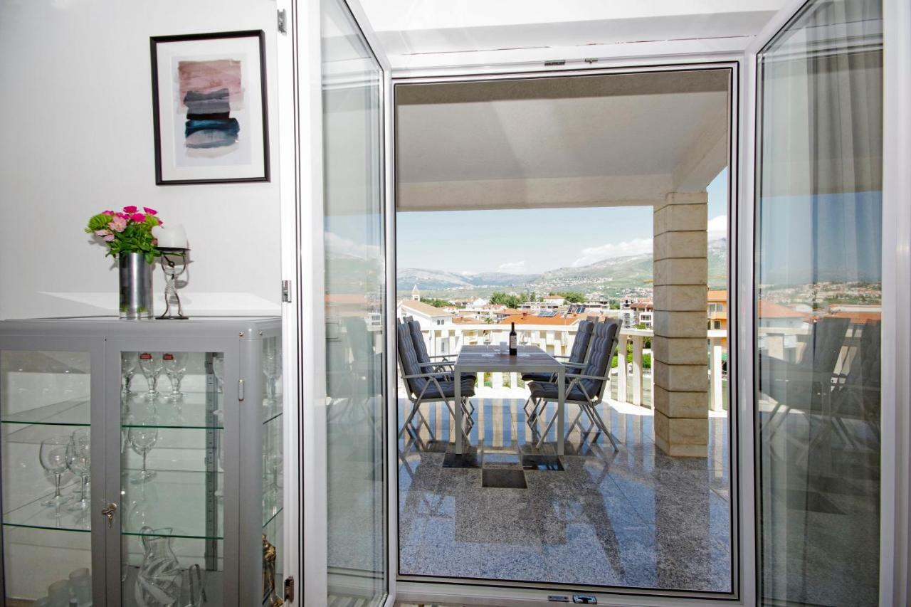 Manuela Apartment โปดสตรานา ภายนอก รูปภาพ