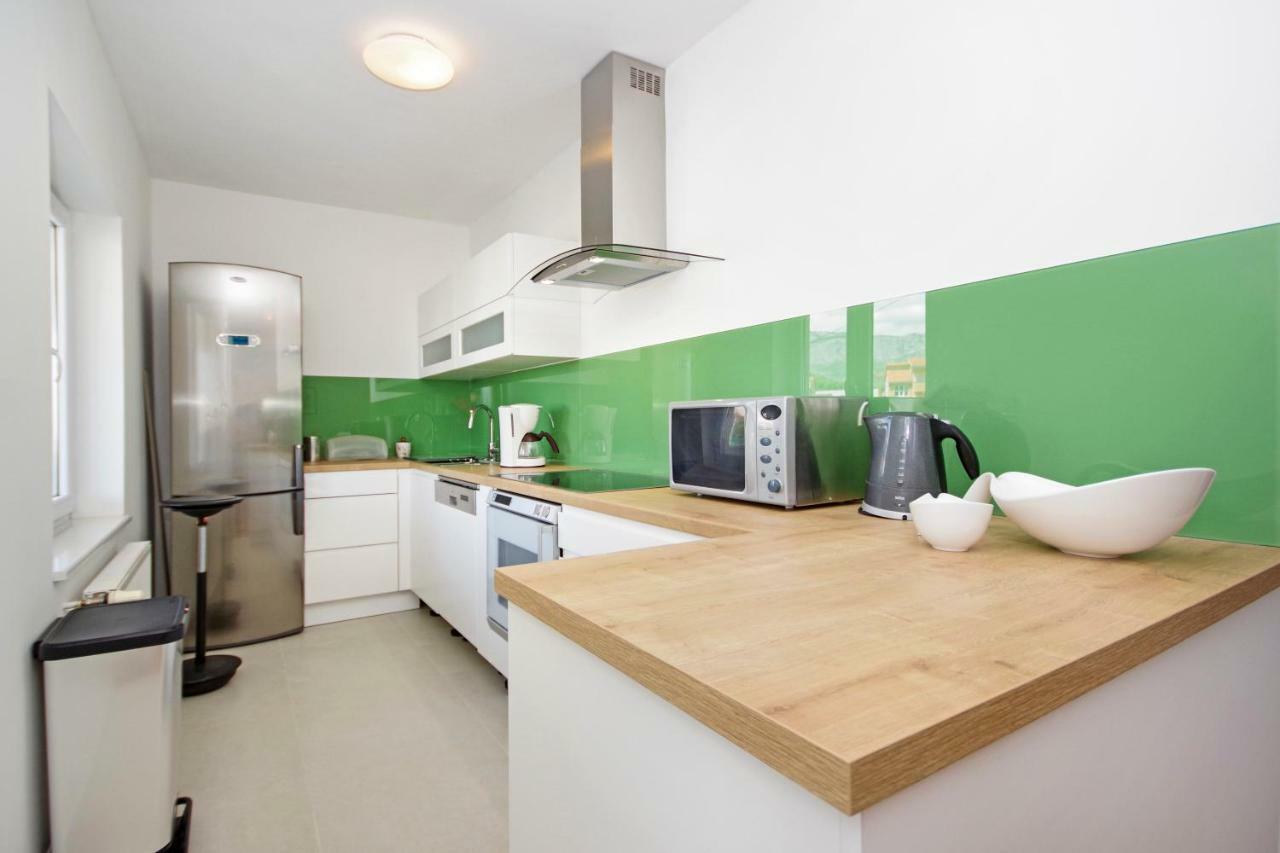 Manuela Apartment โปดสตรานา ภายนอก รูปภาพ